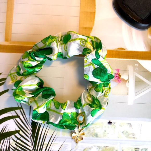 St. Patrick’s Scrunchie - Picture 5 of 7